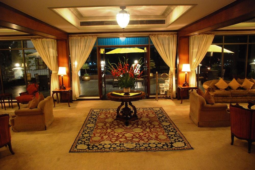 The Manu Maharani Hotel Nainital Bagian luar foto