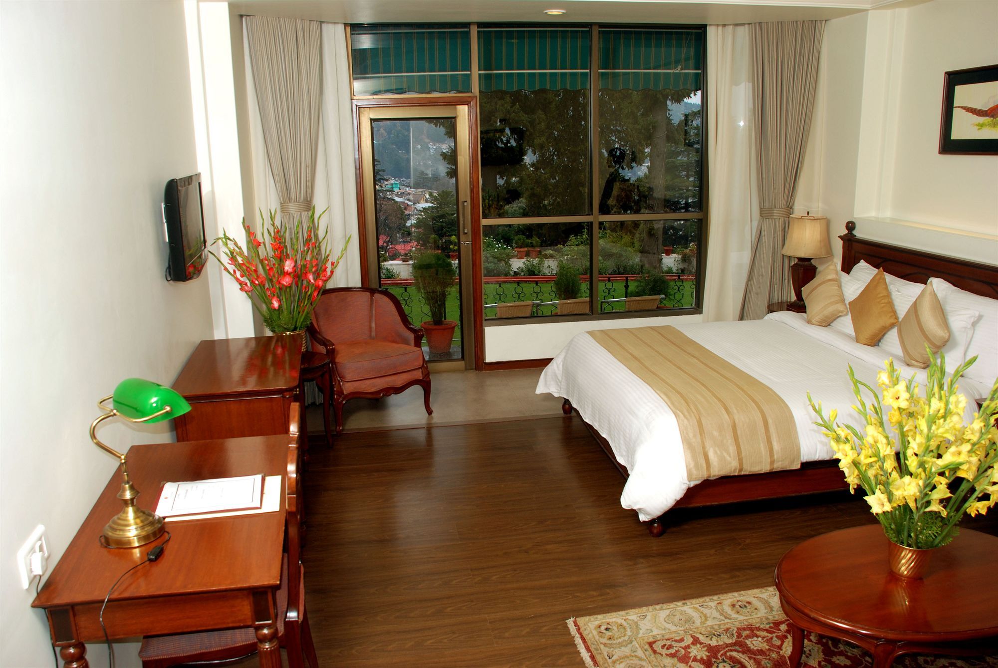 The Manu Maharani Hotel Nainital Bagian luar foto