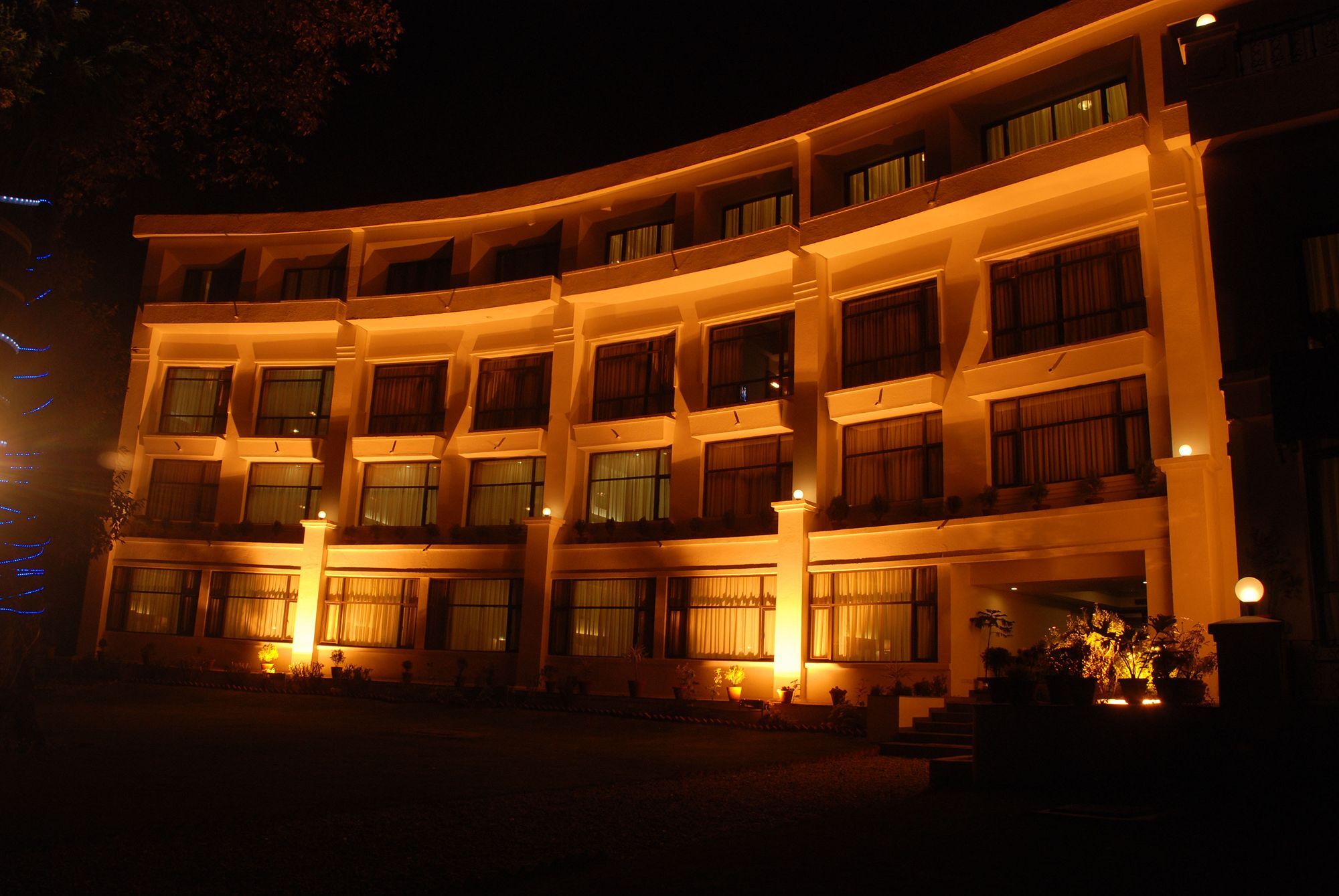 The Manu Maharani Hotel Nainital Bagian luar foto